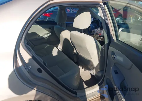 2013 Toyota Corolla Le z USA, uszkodzony, nr VIN 2T1BU4EE2DC020836